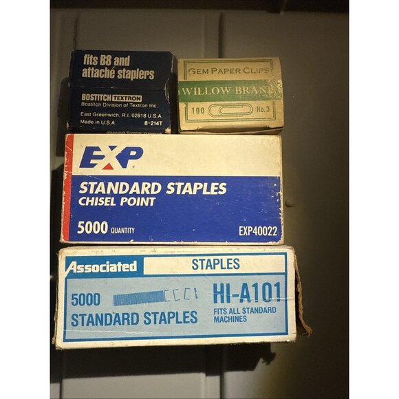Chisel Point Standard Staples 1/4"L 210/Strip 3 Boxes SWI35108 1 Box Paper Clips - Picture 1 of 10